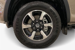 beige metallihohtovä Volkswagen Amarok 2026 kuva 12.