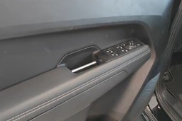 musta Volkswagen Amarok 2026 kuva 13.
