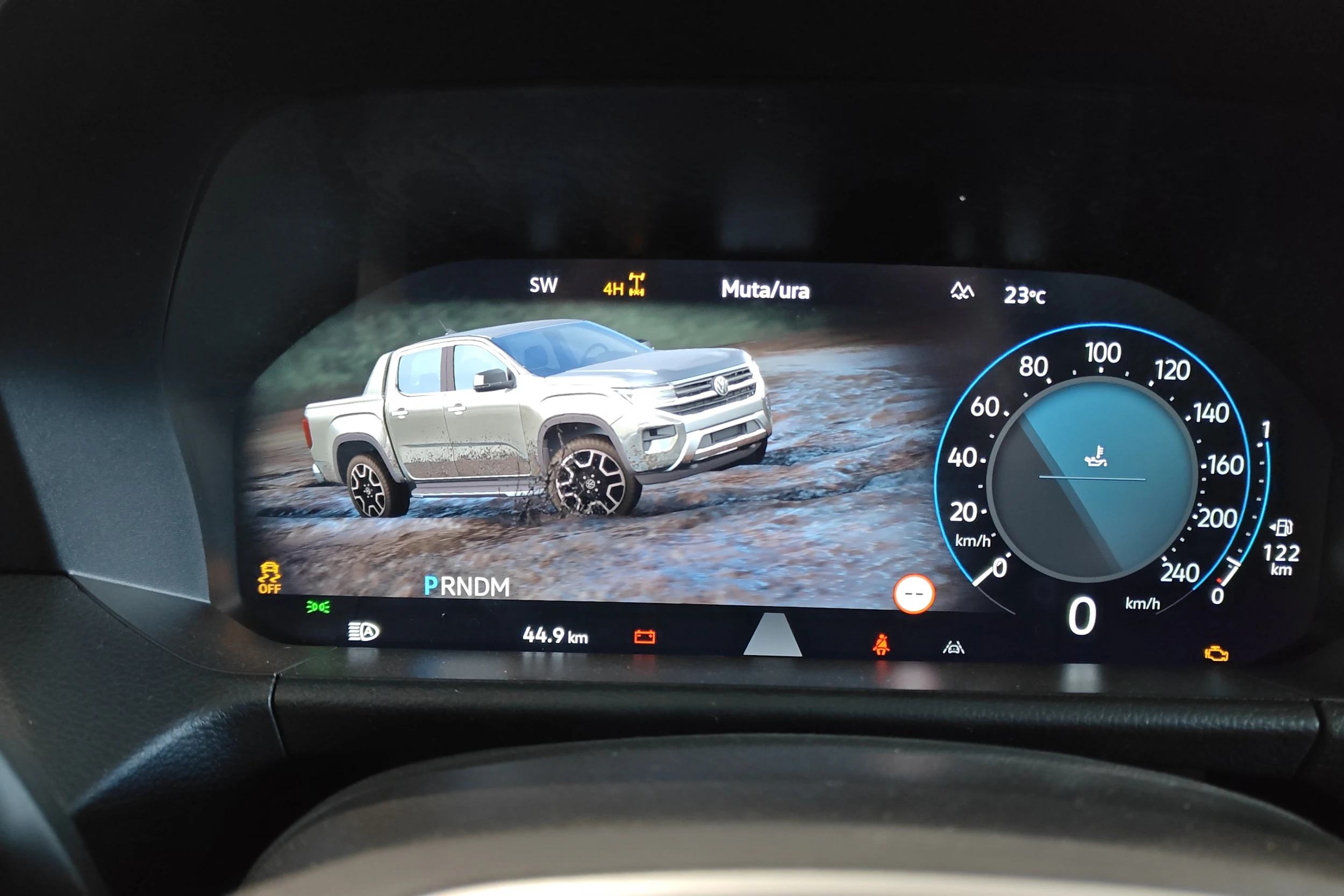 musta Volkswagen Amarok 2026 kuva 19.