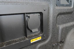 musta Volkswagen Amarok 2026 kuva 25.
