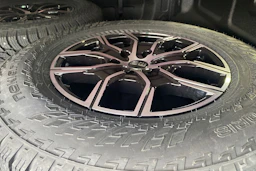 musta Volkswagen Amarok 2026 kuva 11.