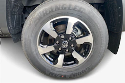 musta Volkswagen Amarok 2026 kuva 12.