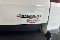valkoinen Volkswagen Amarok 2026 kuva 13.