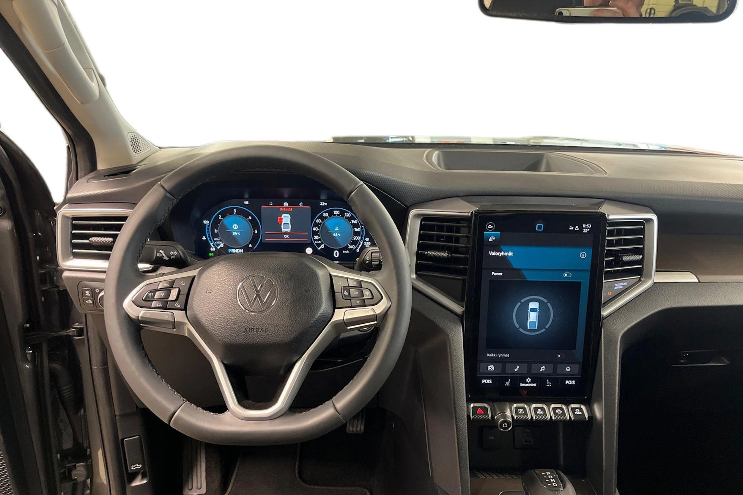 harmaa Volkswagen Amarok 2025 kuva 9.