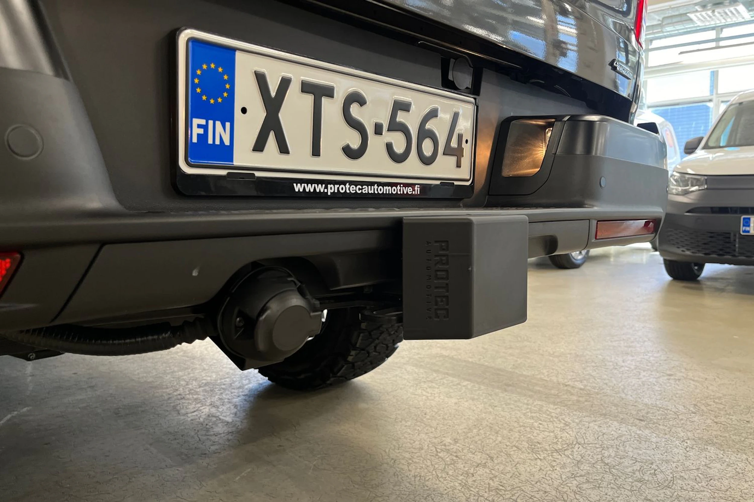 harmaa Volkswagen Amarok 2025 kuva 17.