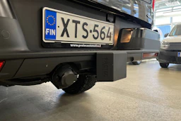 harmaa Volkswagen Amarok 2025 kuva 17.