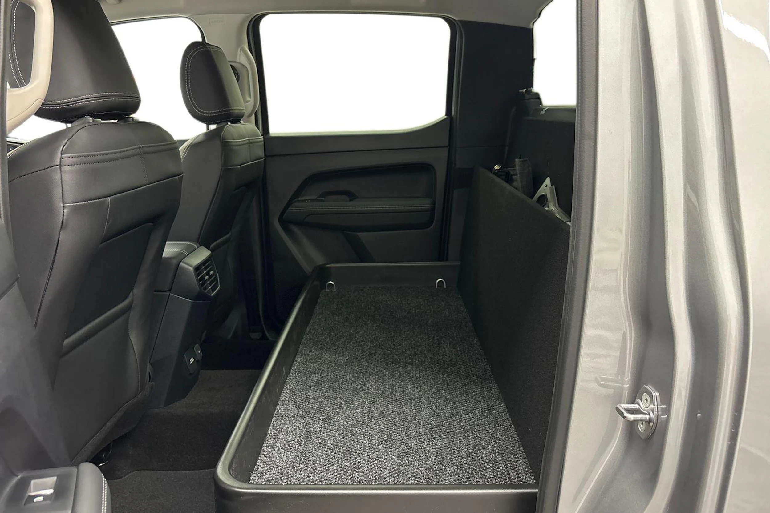 met. hopea Volkswagen Amarok 2026 kuva 11.