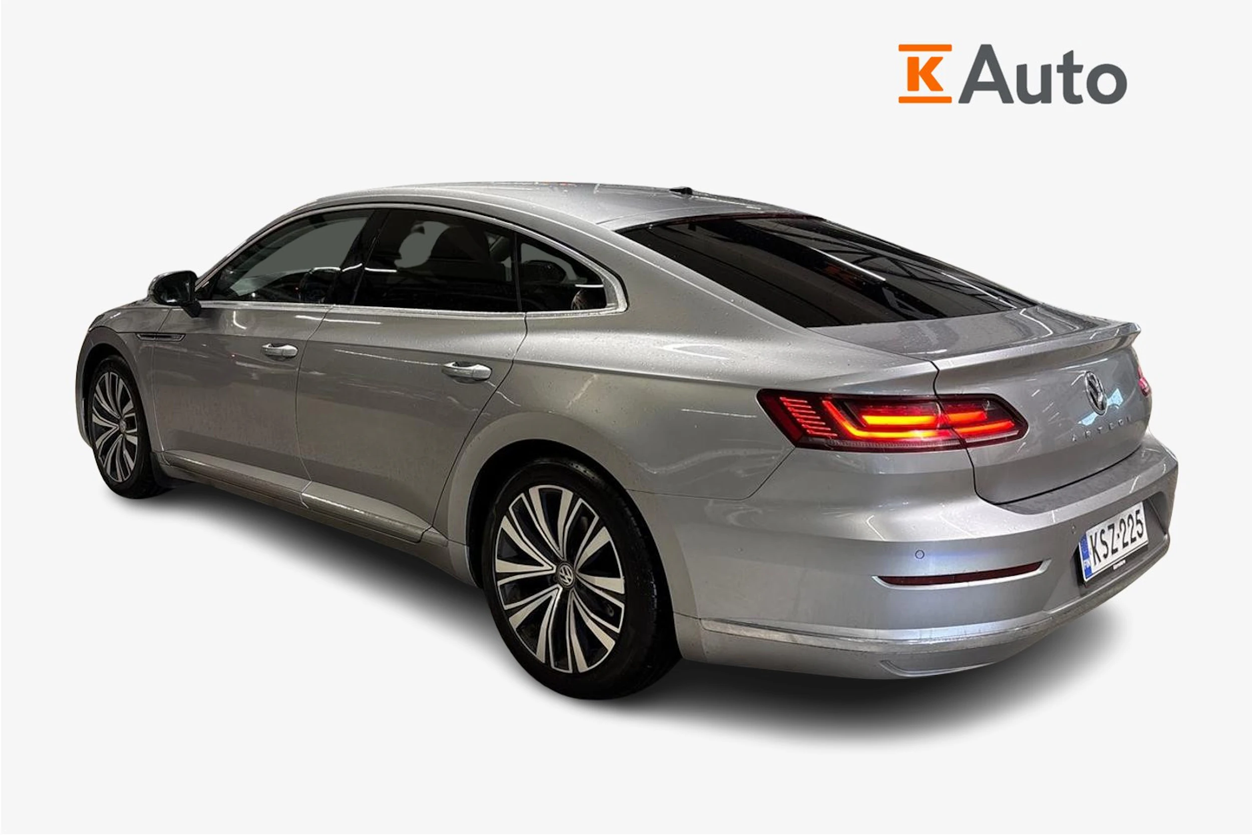 sininen Volkswagen Arteon 2017 kuva 2.