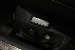 sininen Volkswagen Arteon 2017 kuva 4.