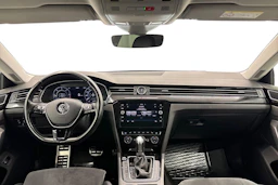 sininen Volkswagen Arteon 2018 kuva 7.