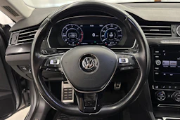 sininen Volkswagen Arteon 2018 kuva 13.