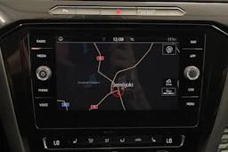 sininen Volkswagen Arteon 2018 kuva 17.