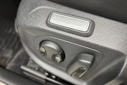 sininen Volkswagen Arteon 2018 kuva 20.