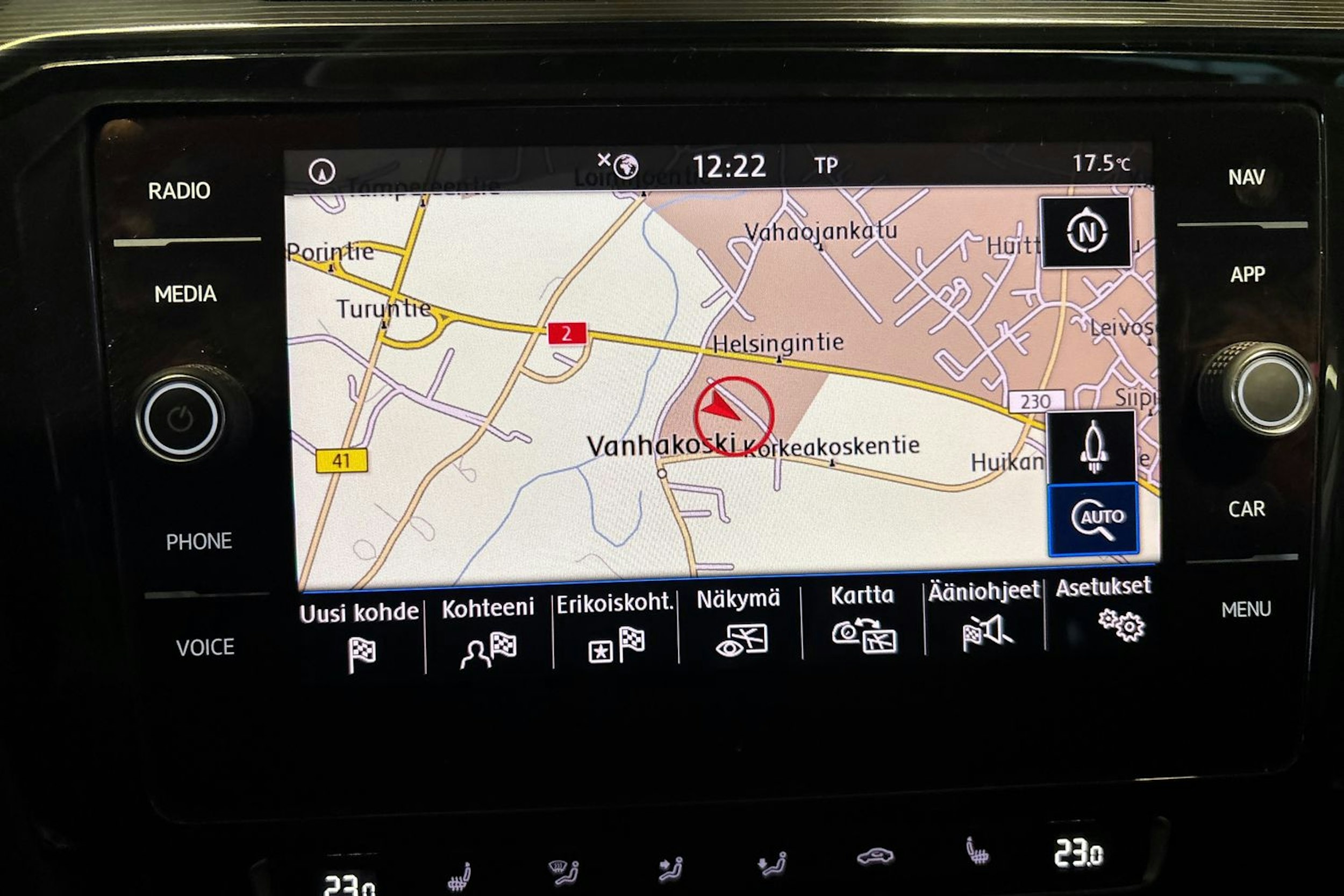 Harmaa Volkswagen Arteon 2017 kuva 15.