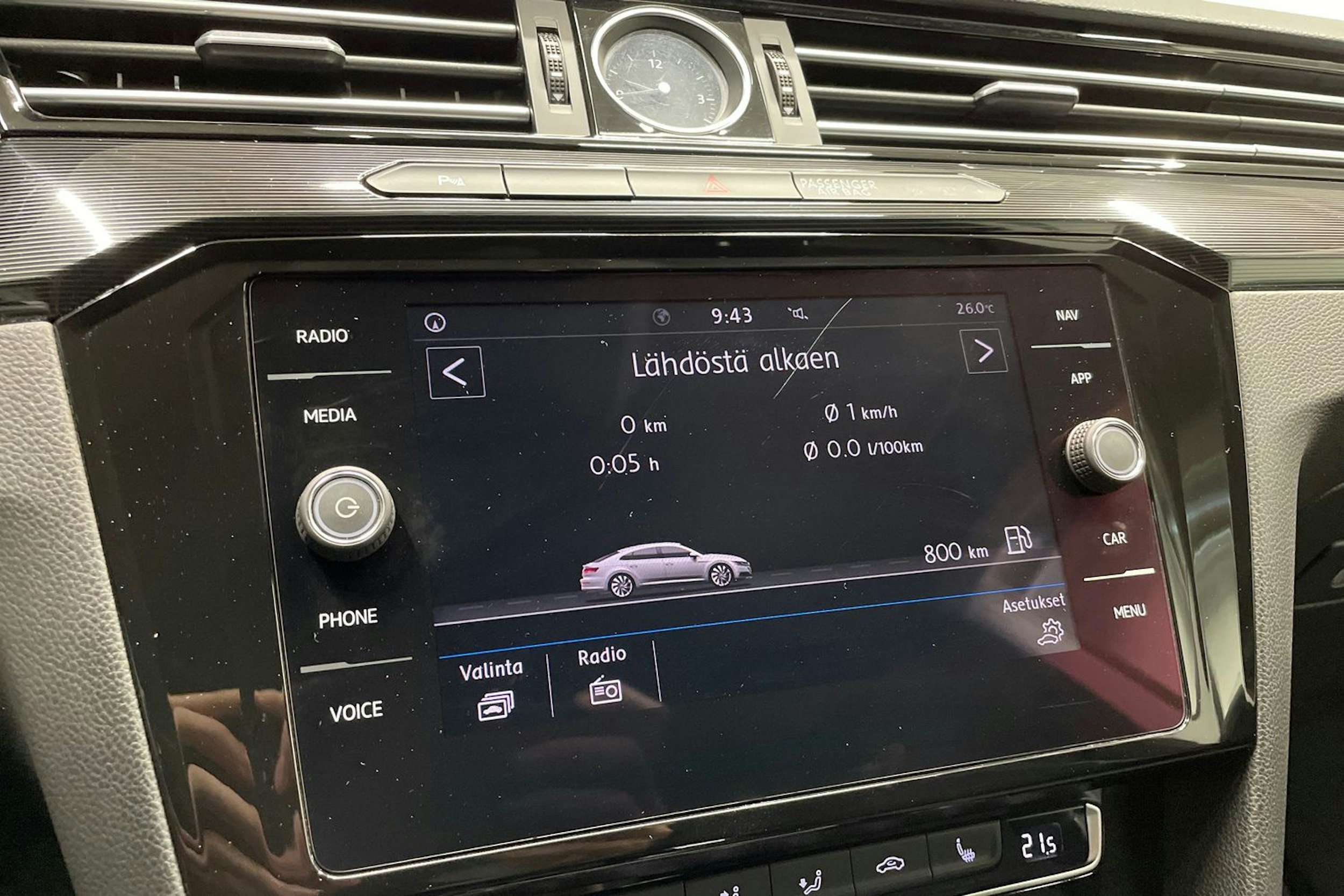 Sininen Volkswagen Arteon 2017 kuva 19.