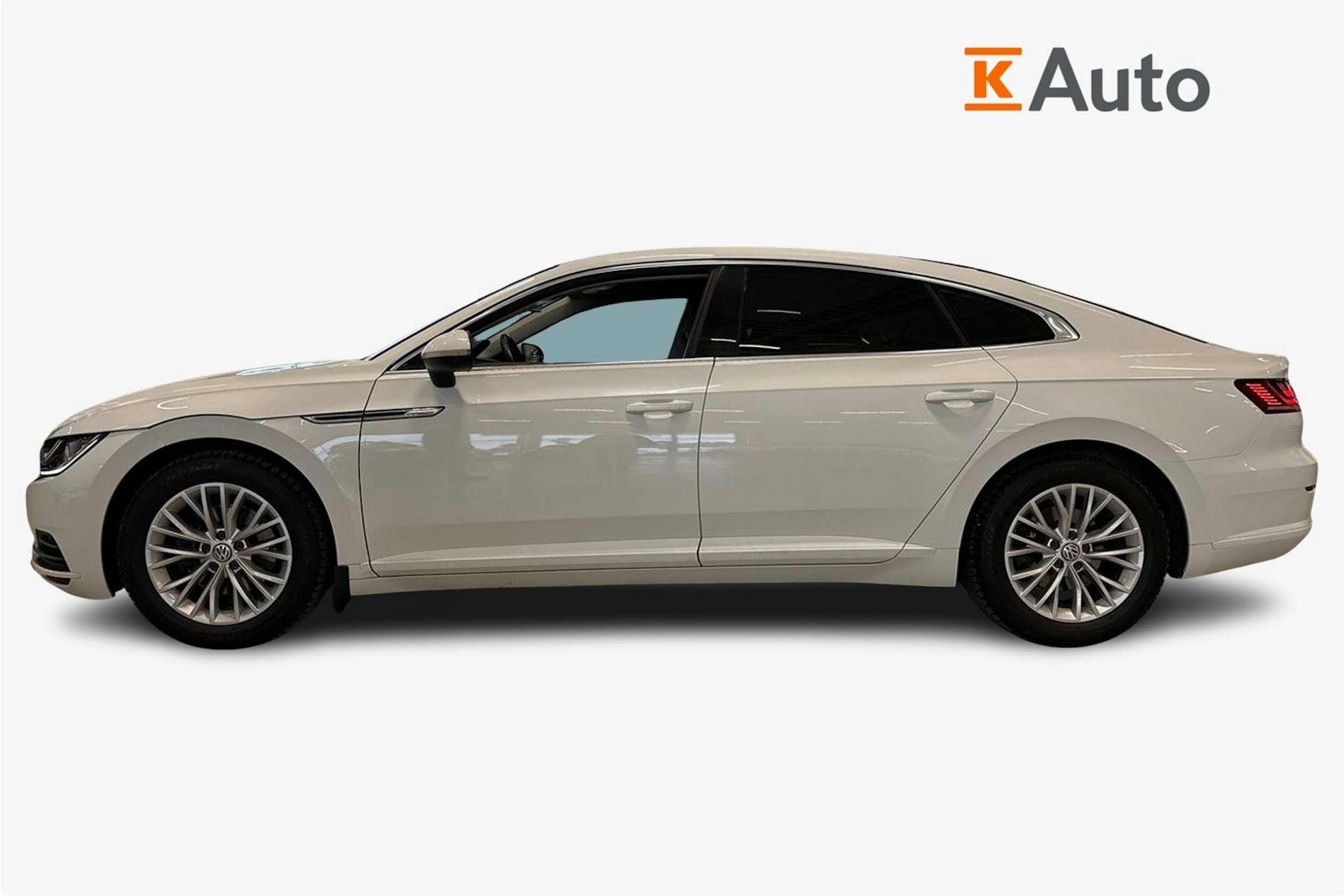 valkoinen Volkswagen Arteon 2018 kuva 6.