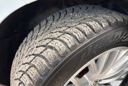 valkoinen Volkswagen Arteon 2018 kuva 13.