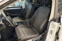 valkoinen Volkswagen Arteon 2018 kuva 17.