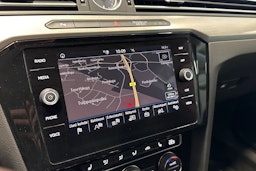 valkoinen Volkswagen Arteon 2018 kuva 24.