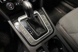 valkoinen Volkswagen Arteon 2018 kuva 28.