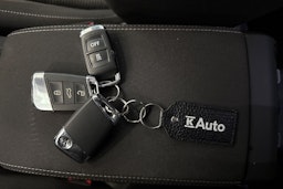 valkoinen Volkswagen Arteon 2018 kuva 30.