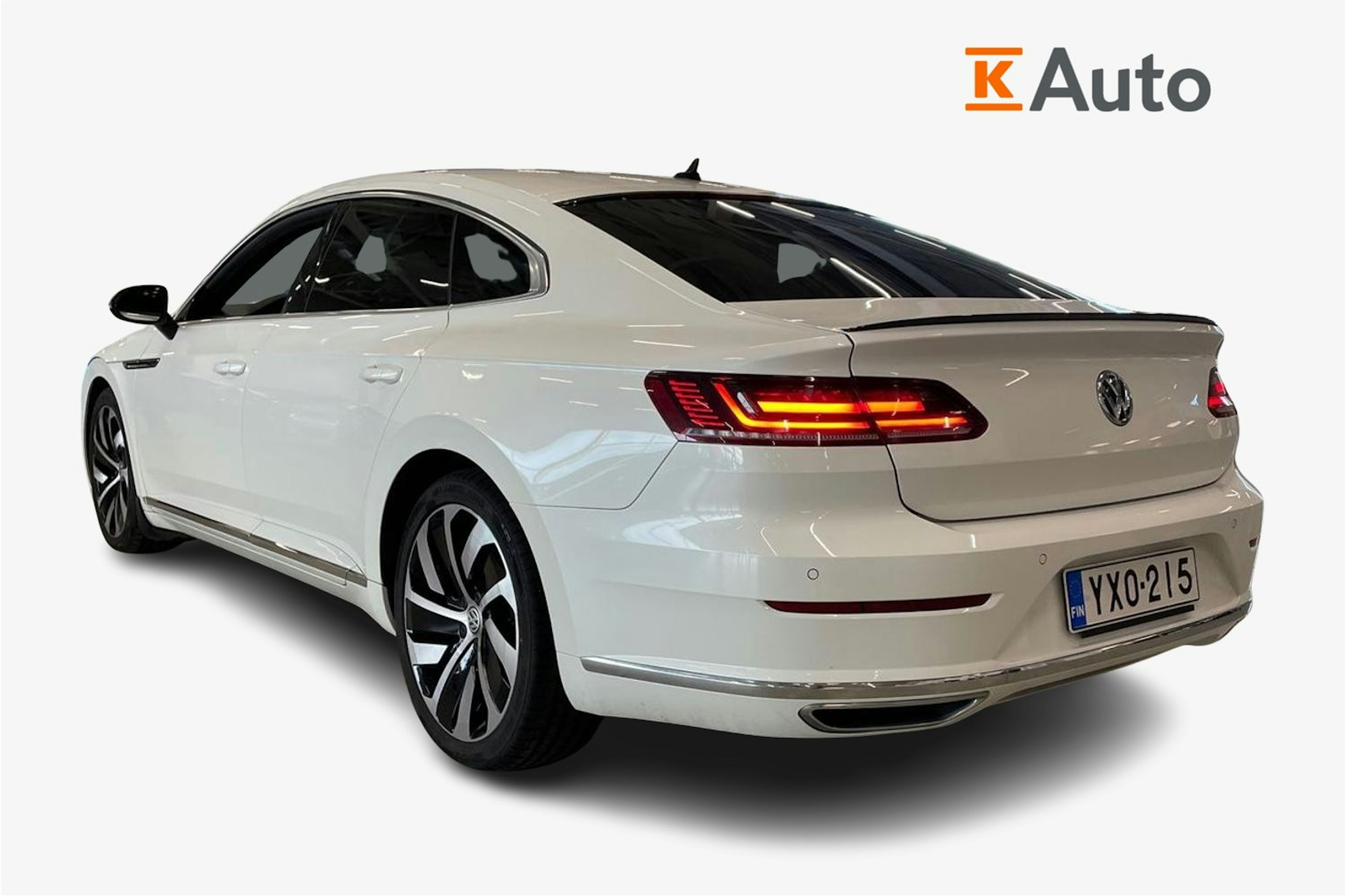 valkoinen Volkswagen Arteon 2017 kuva 2.