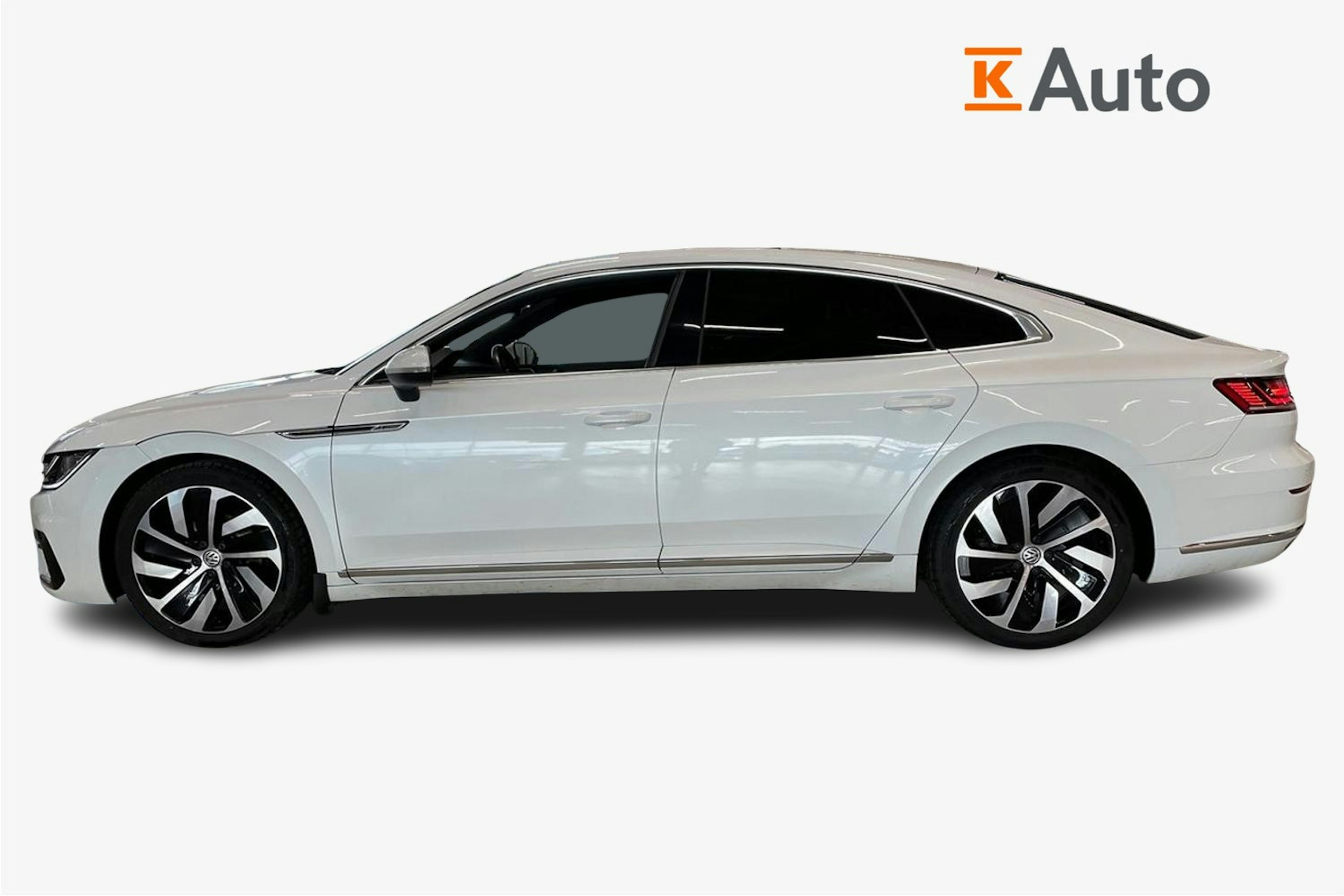 valkoinen Volkswagen Arteon 2017 kuva 6.