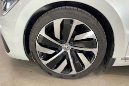 valkoinen Volkswagen Arteon 2017 kuva 11.