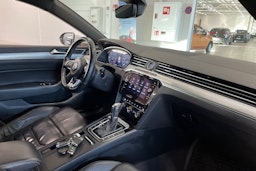 valkoinen Volkswagen Arteon 2017 kuva 15.