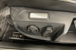 valkoinen Volkswagen Arteon 2017 kuva 17.