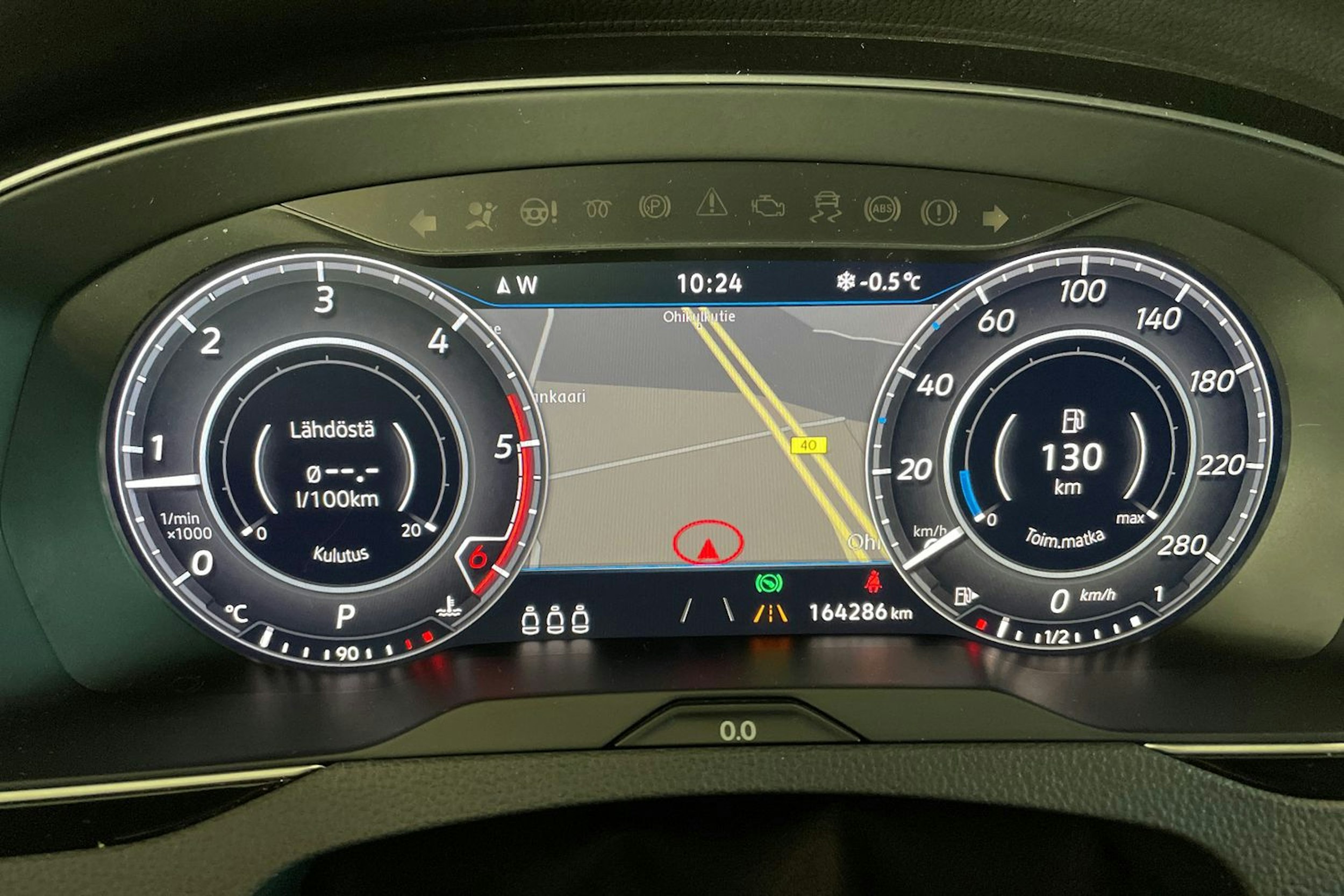 valkoinen Volkswagen Arteon 2017 kuva 21.