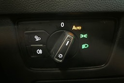 valkoinen Volkswagen Arteon 2017 kuva 22.
