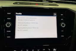valkoinen Volkswagen Arteon 2017 kuva 27.