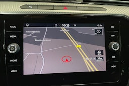valkoinen Volkswagen Arteon 2017 kuva 28.
