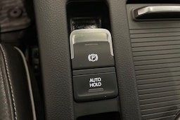 valkoinen Volkswagen Arteon 2017 kuva 32.
