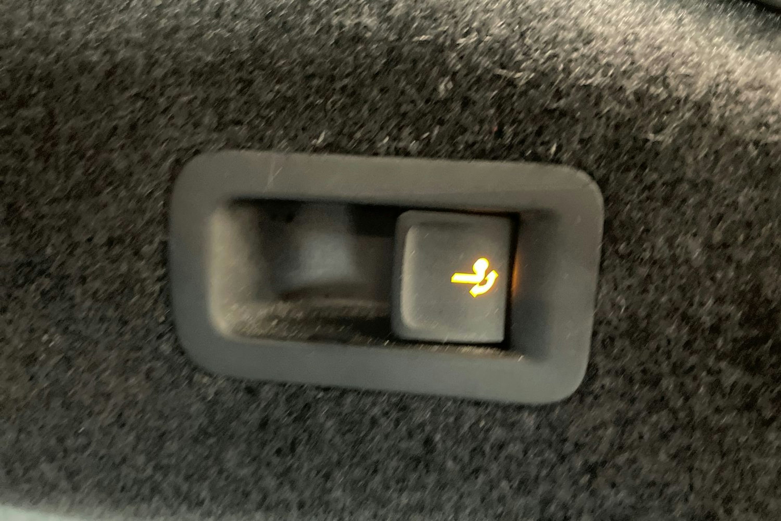 valkoinen Volkswagen Arteon 2017 kuva 38.
