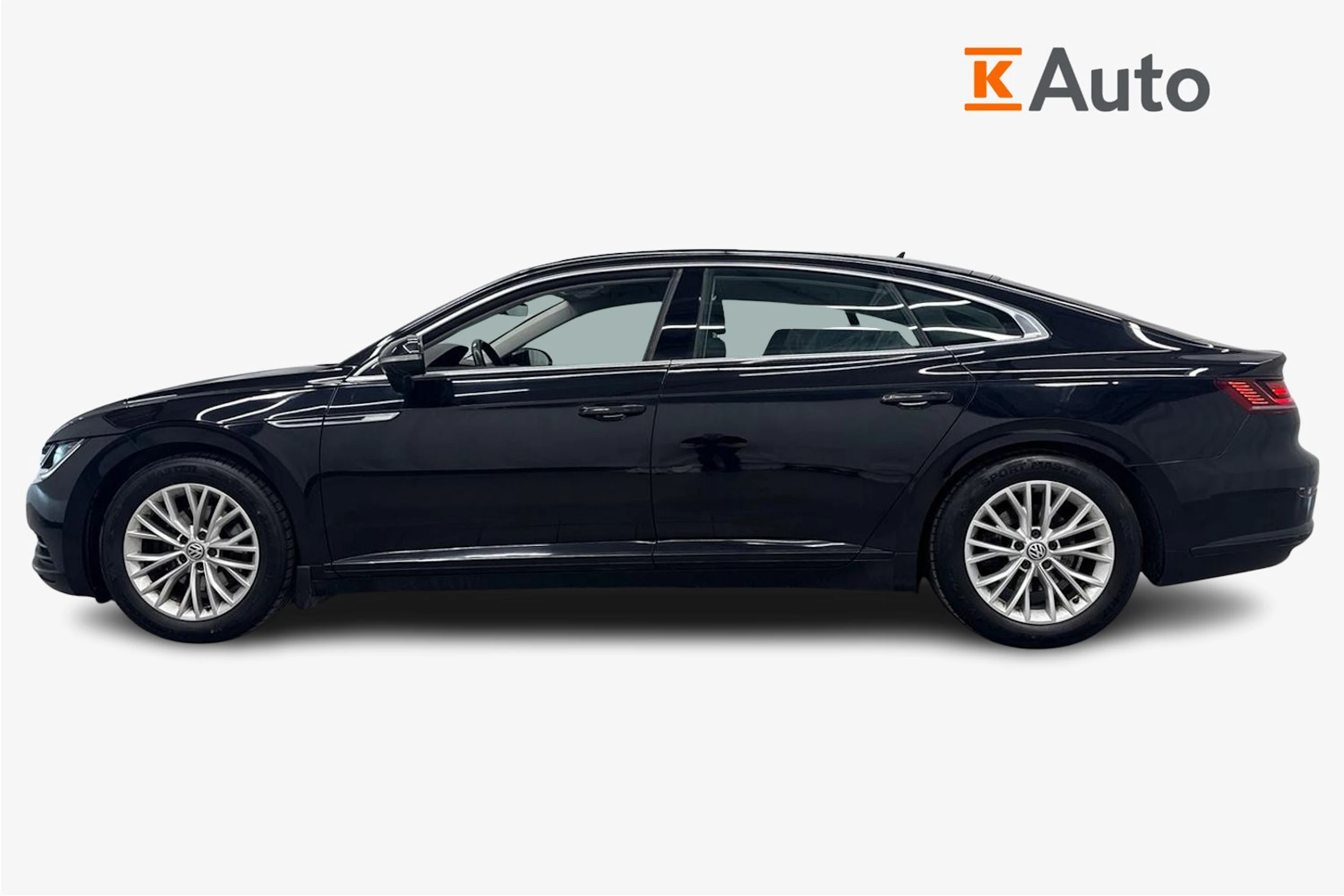 musta Volkswagen Arteon 2018 kuva 7.
