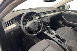 musta Volkswagen Arteon 2018 kuva 8.