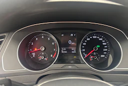 musta Volkswagen Arteon 2018 kuva 20.