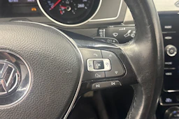 musta Volkswagen Arteon 2018 kuva 22.