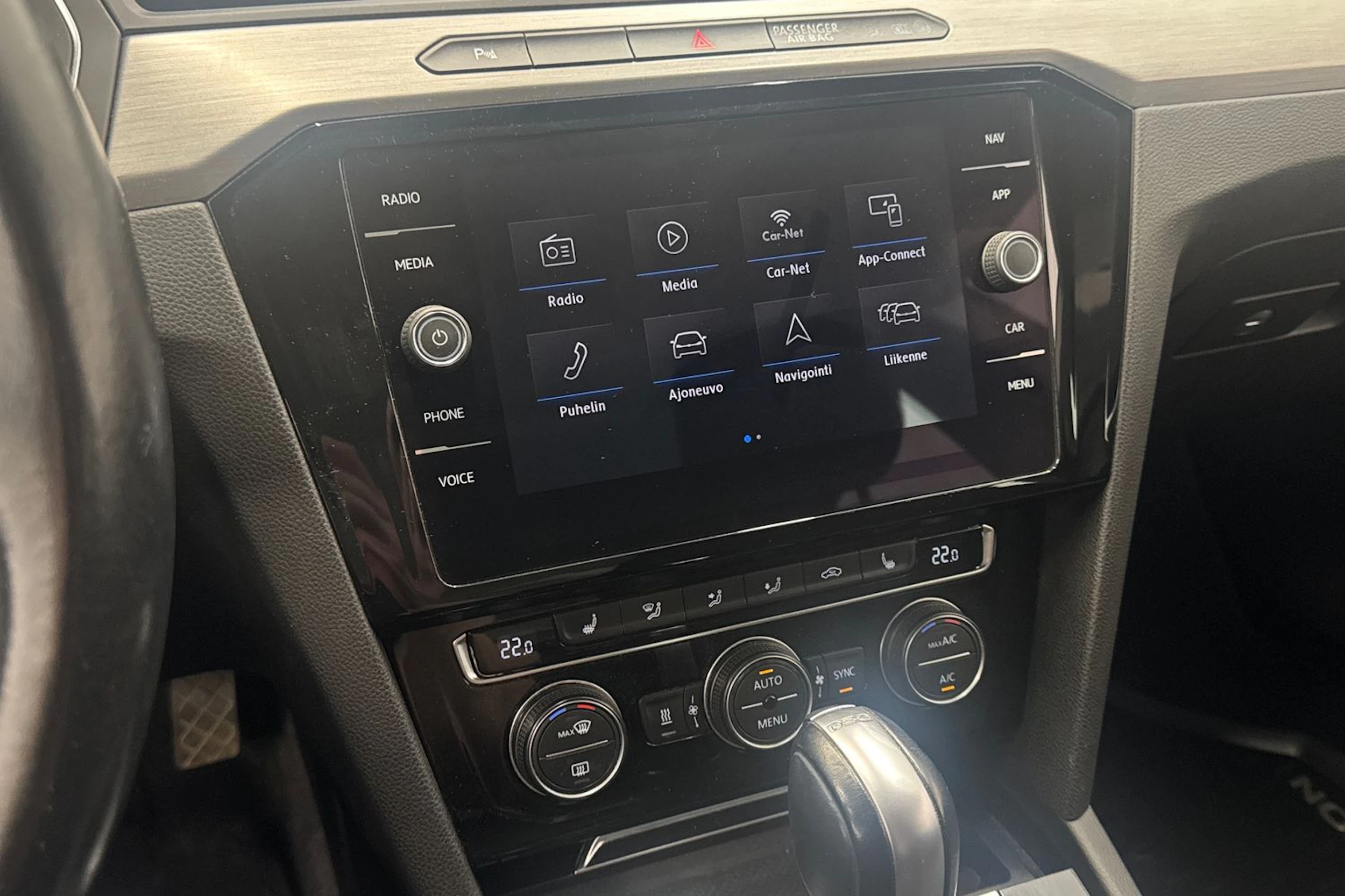 musta Volkswagen Arteon 2018 kuva 23.