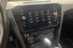 musta Volkswagen Arteon 2018 kuva 23.