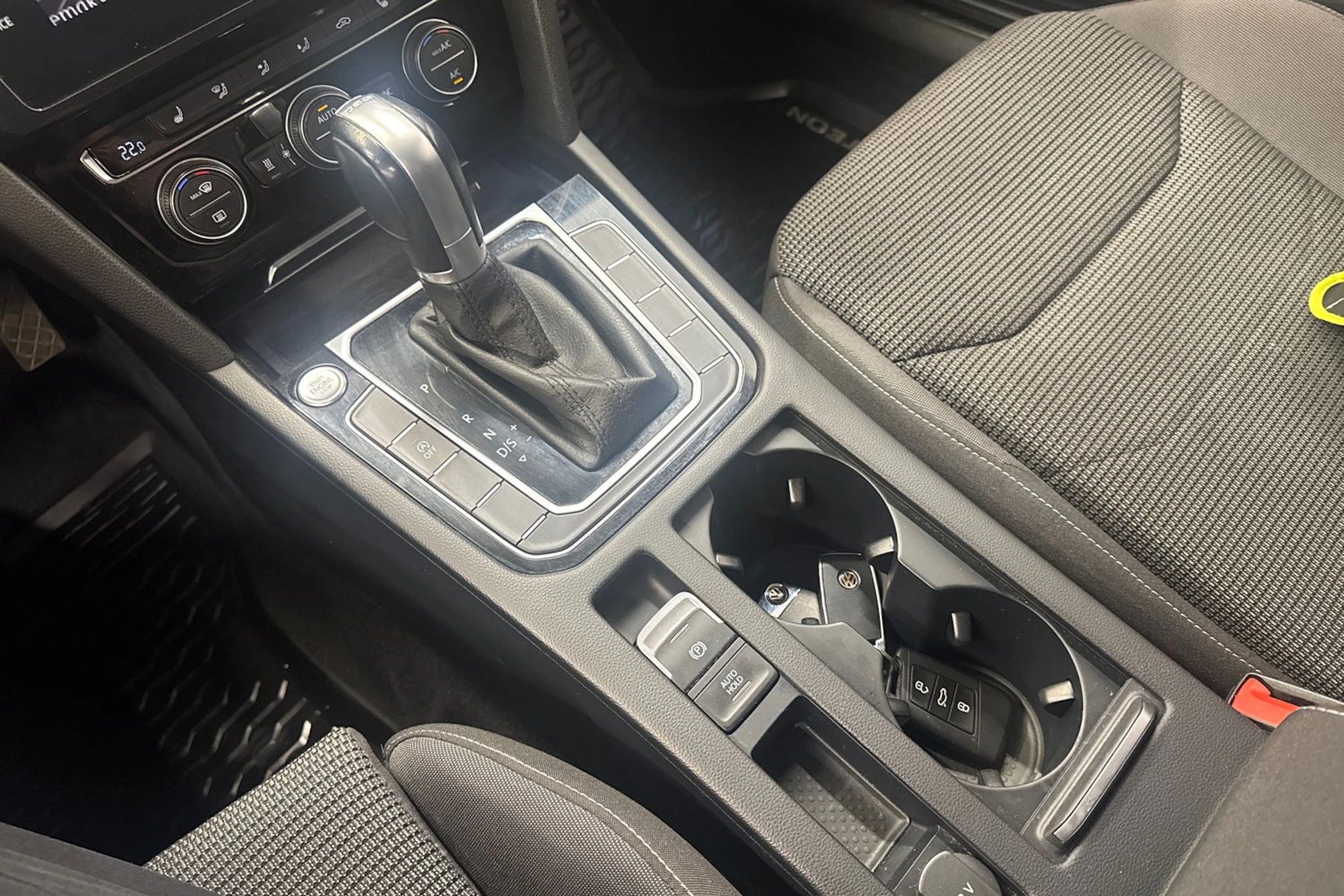 musta Volkswagen Arteon 2018 kuva 27.
