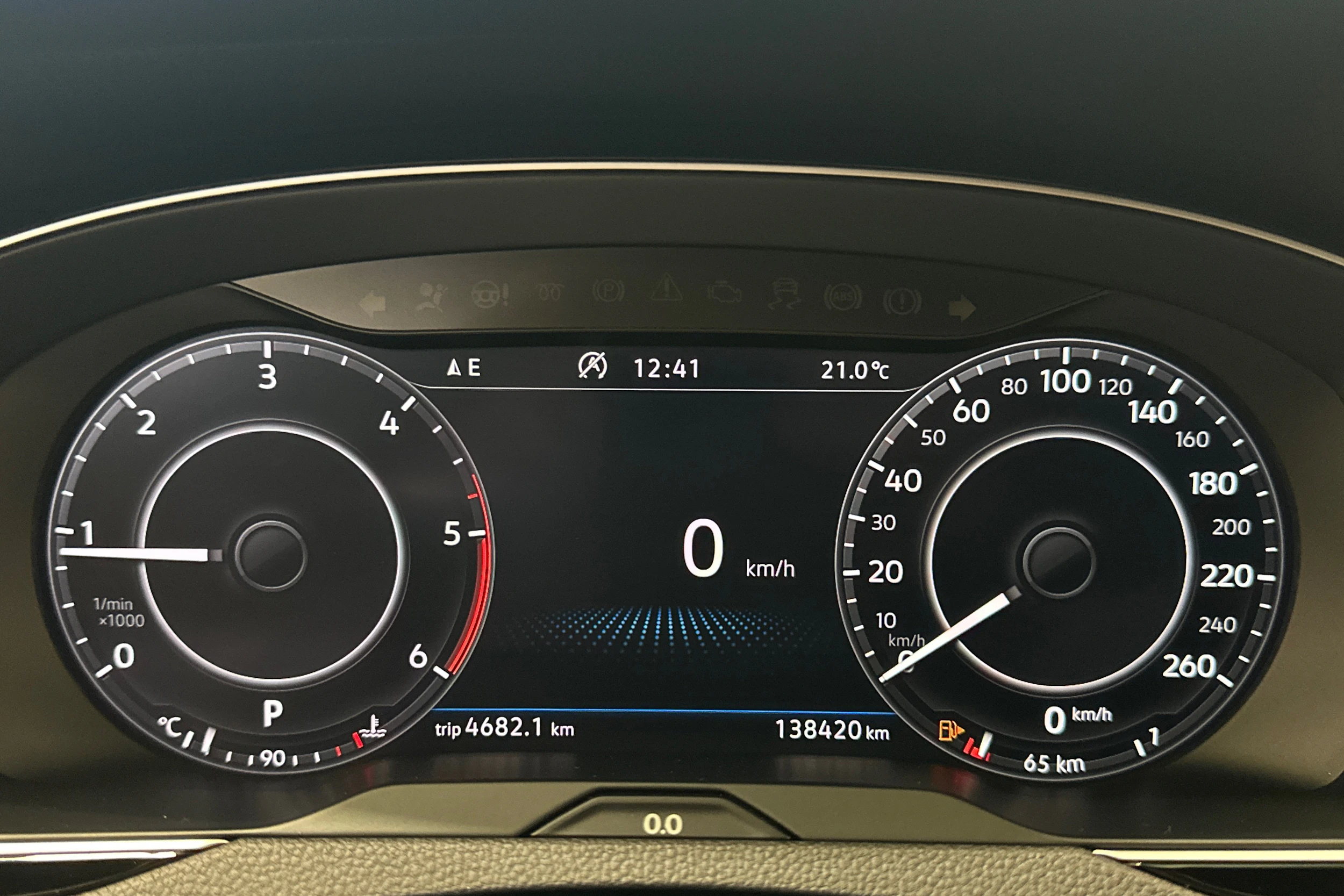 keltainen Volkswagen Arteon 2018 kuva 15.