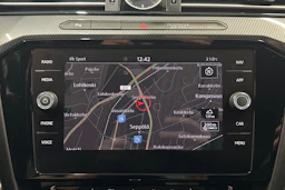keltainen Volkswagen Arteon 2018 kuva 18.