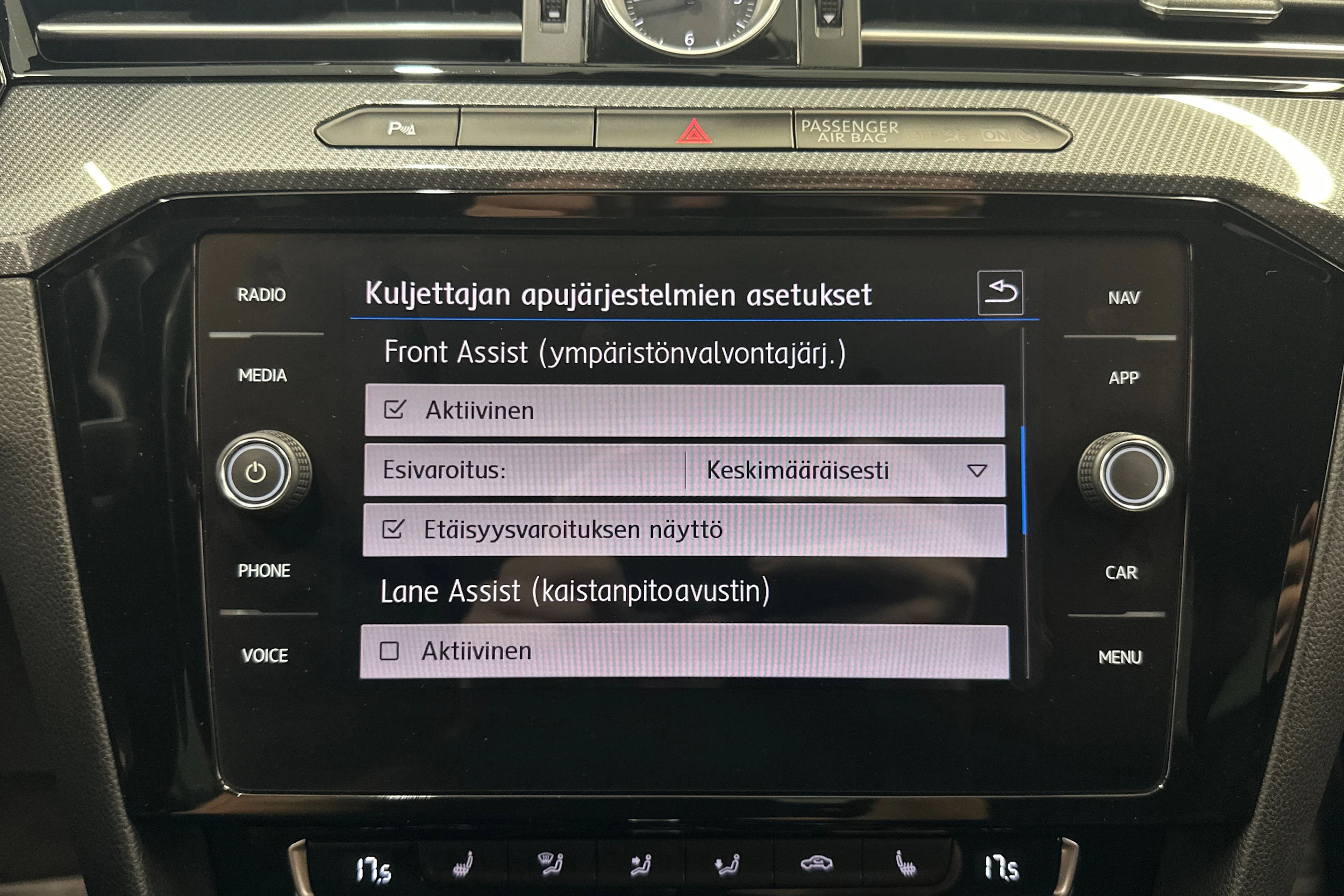 keltainen Volkswagen Arteon 2018 kuva 21.