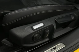 keltainen Volkswagen Arteon 2018 kuva 25.
