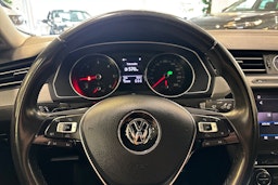 sininen Volkswagen Arteon 2018 kuva 15.
