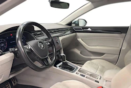 valkoinen Volkswagen Arteon 2018 kuva 6.