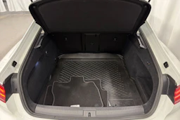 valkoinen Volkswagen Arteon 2018 kuva 13.